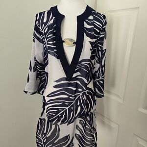 Club Z Collection Navy/White V Neck Beach Cover Up Sz. (Small)